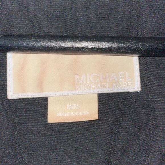 Michael kors Winter Parka. Very warm. Great condition , barely worn! - Picture 3 of 3